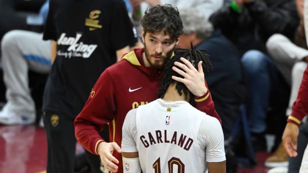 Cedi Osman Darius Garland Apr 26 2023
